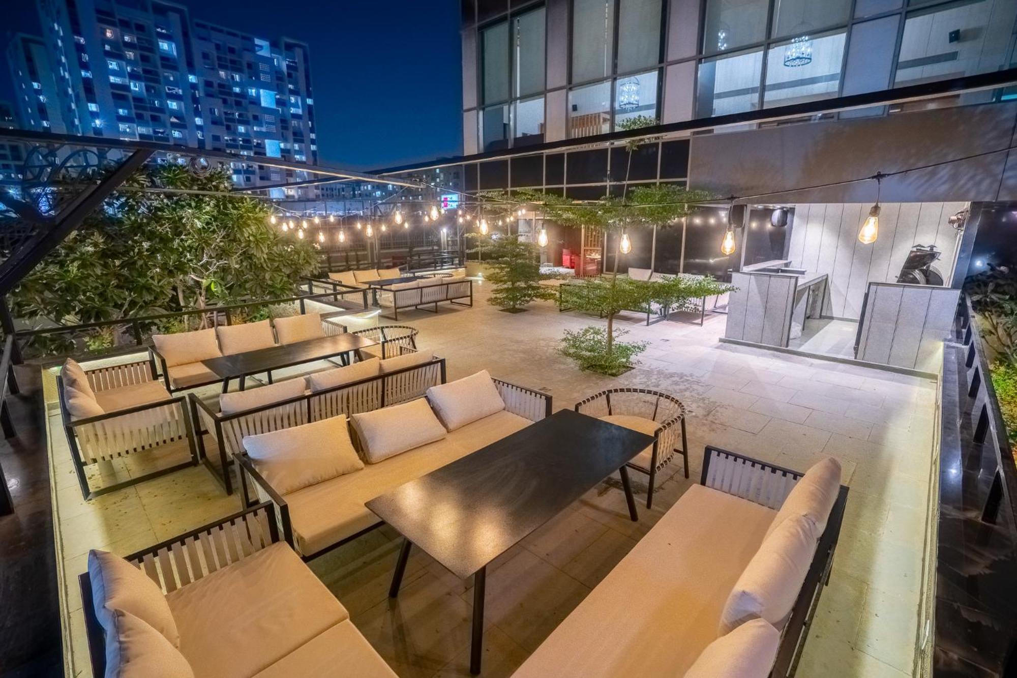 Radisson Blu Pune Hinjawadi Pimpri-Chinchwad Exterior foto